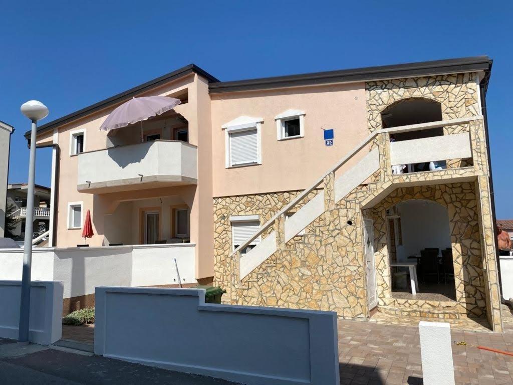 Apartmani Darija Vir Exterior foto