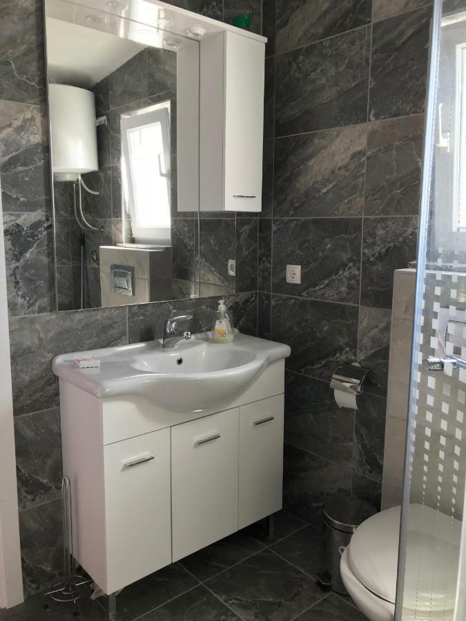 Apartmani Darija Vir Exterior foto